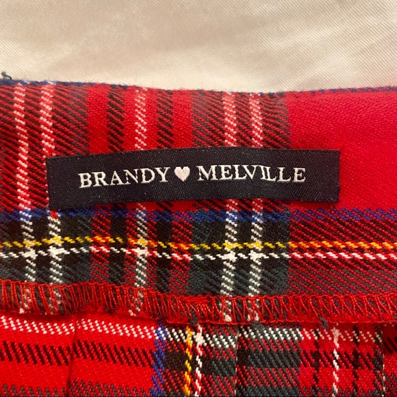 Brandy Melville Dana Plaid Skirt in Red Plaid (WITH MATCHING HEADBAND!) - Picture 5 of 6